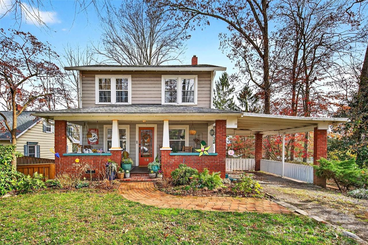 18 Princeton Dr., Asheville, NC 28806