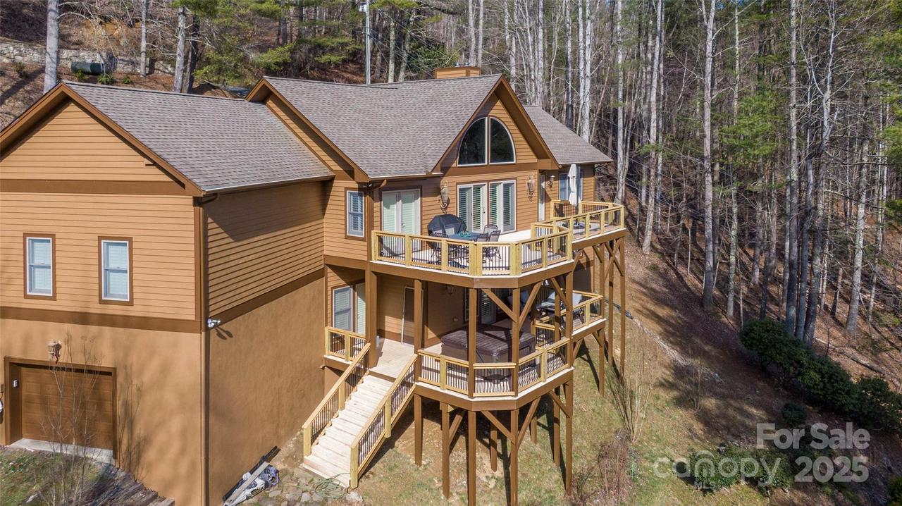 446 Windridge Dr., Sugar Grove, NC 28679