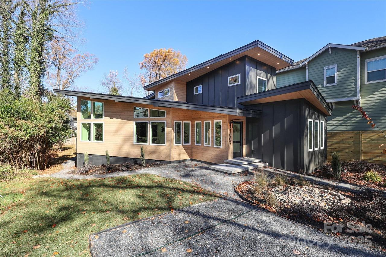 1007 Everett Pl., Charlotte, NC 28205