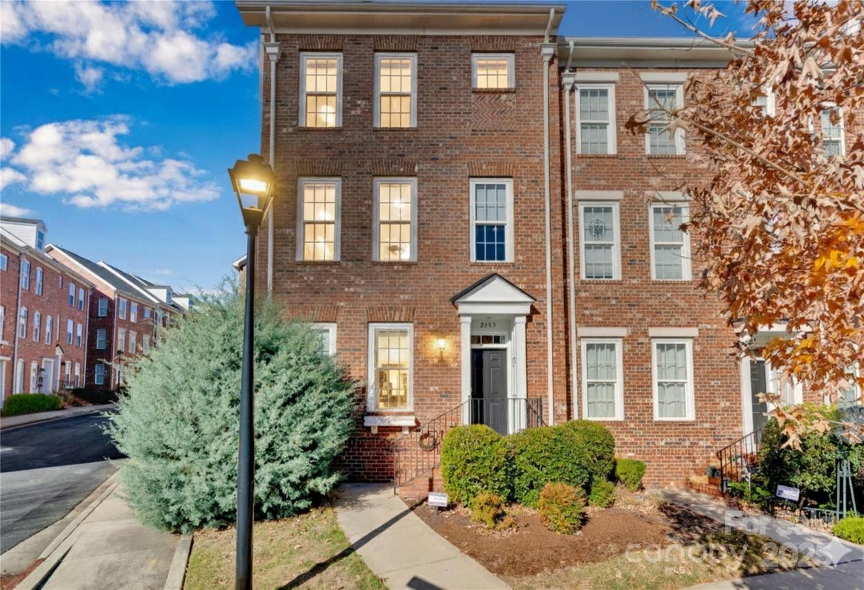 2305 Silver Crescent Dr., Charlotte, NC 28273