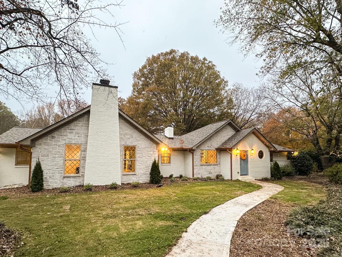 3427 Zelda Ln., Matthews, NC 28105