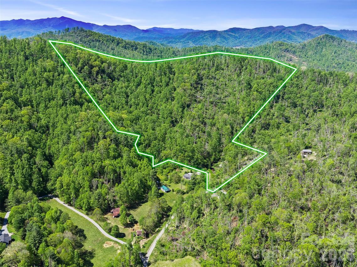 615 Fred Sparks Rd., Bakersville, NC 28705