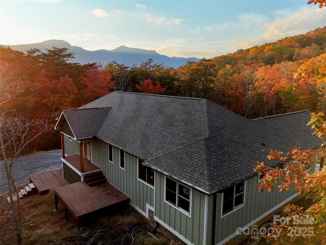 864 Matho Trace, Lake Lure, NC 28746