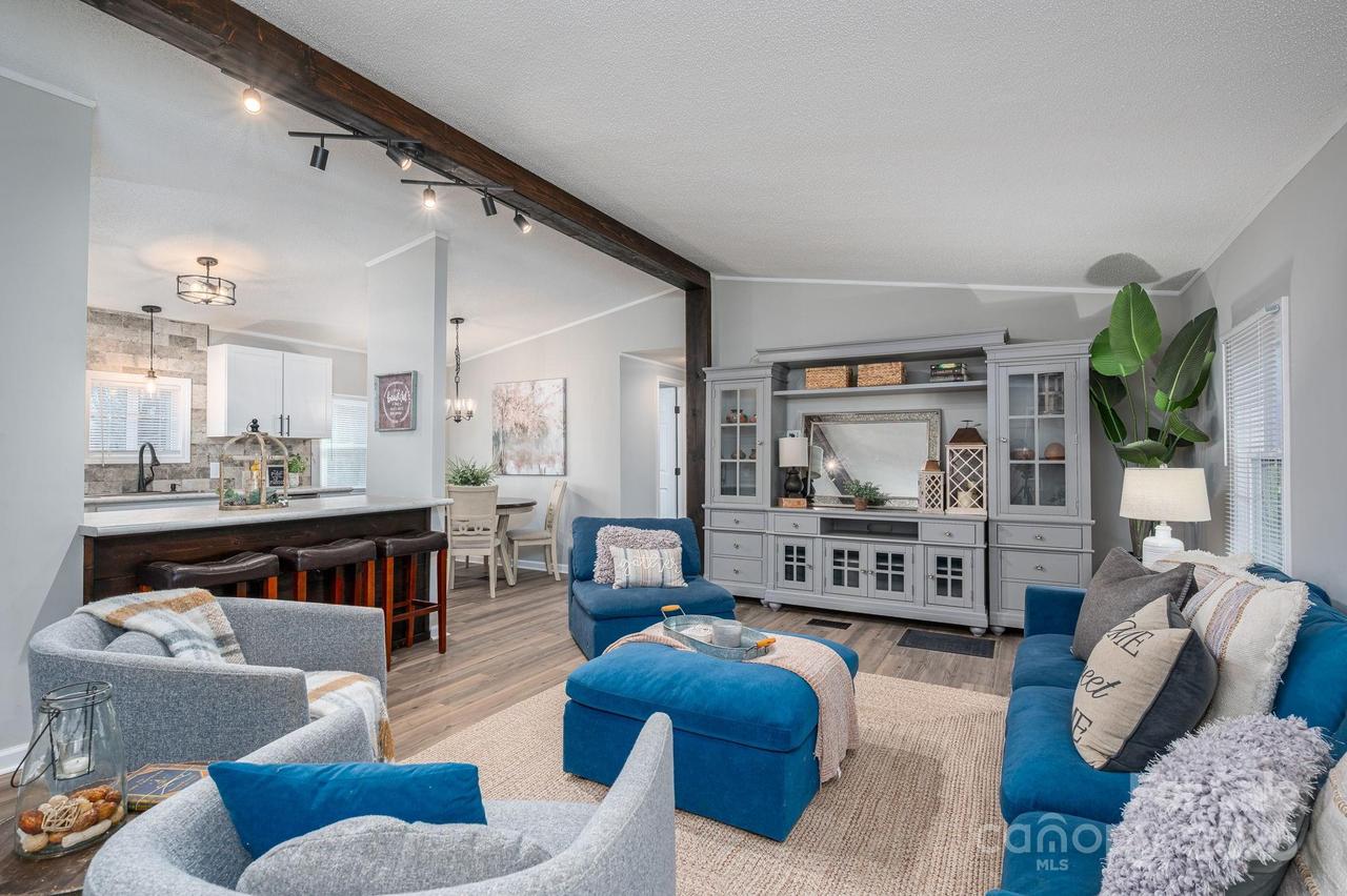 1383 Sandiwood Ct., Claremont, NC 28610