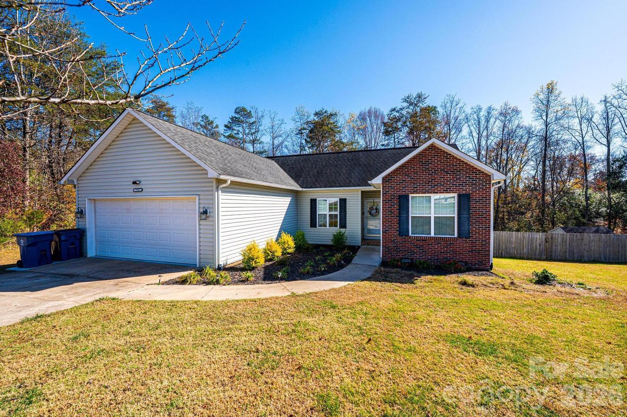 1781 Herbie Cir., Newton, NC 28658