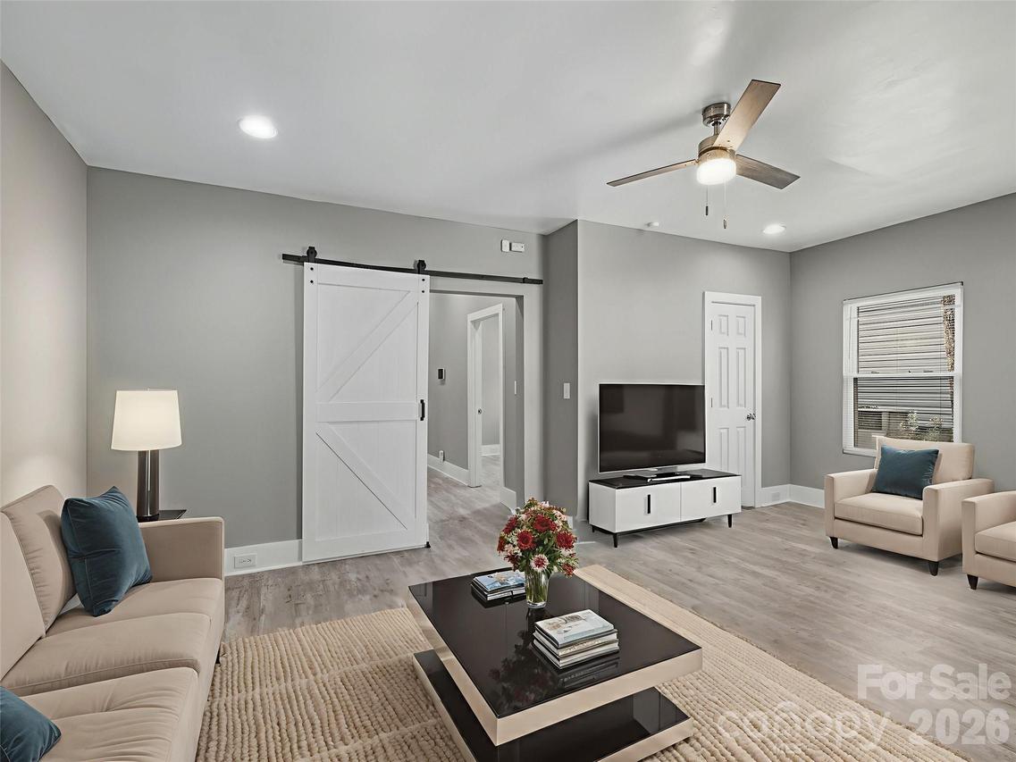 4313 Hovis Rd., Charlotte, NC 28208