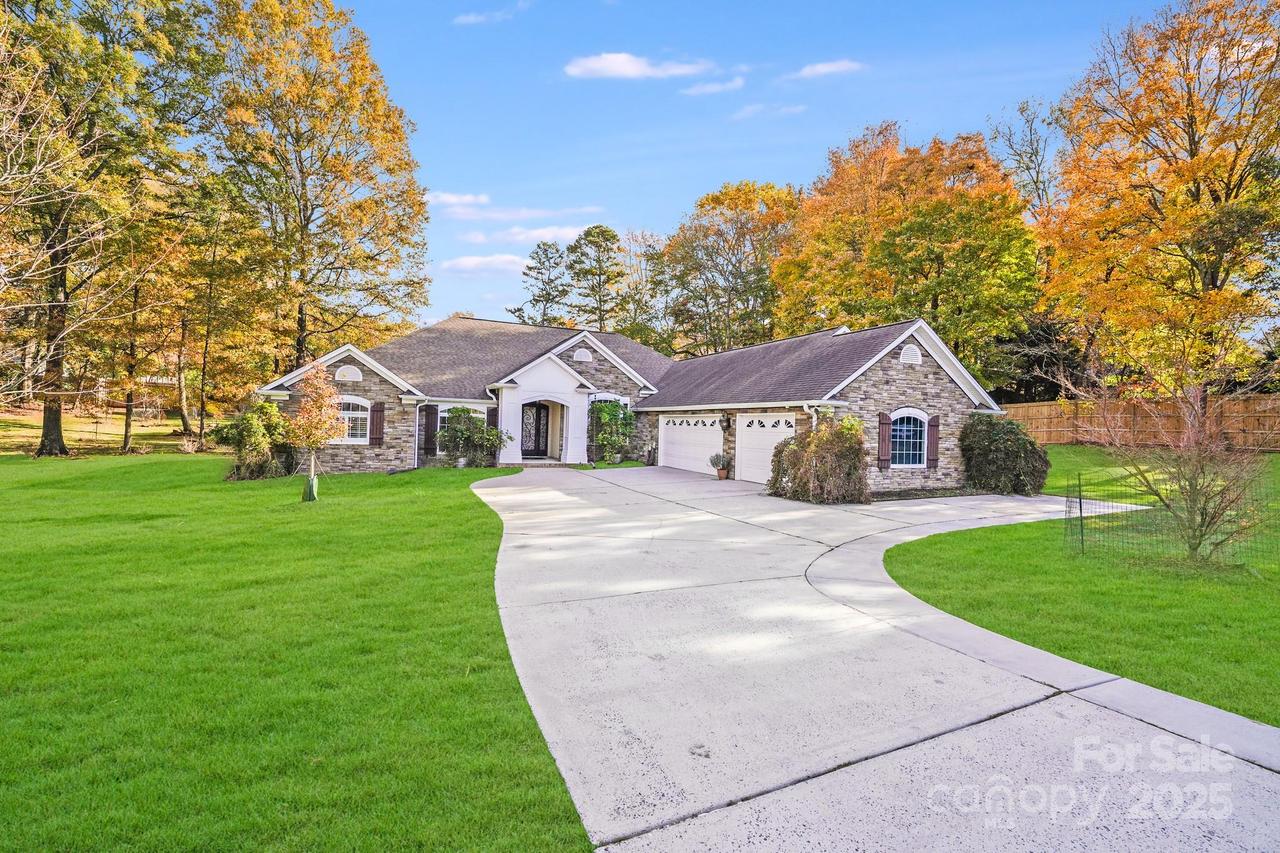 5329 Kuykendall Rd., Charlotte, NC 28270