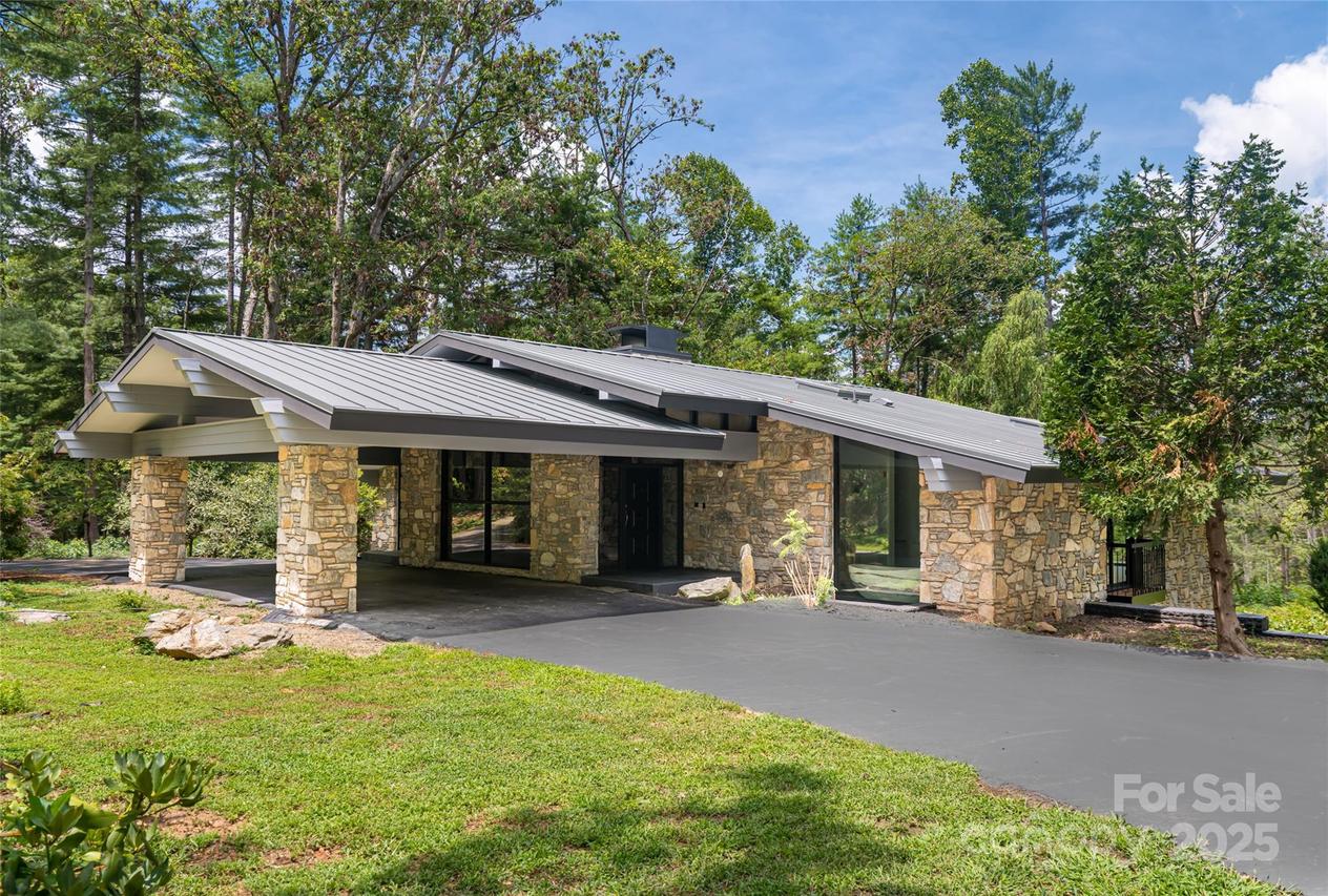 3 Holly Hill Rd., Asheville, NC 28803