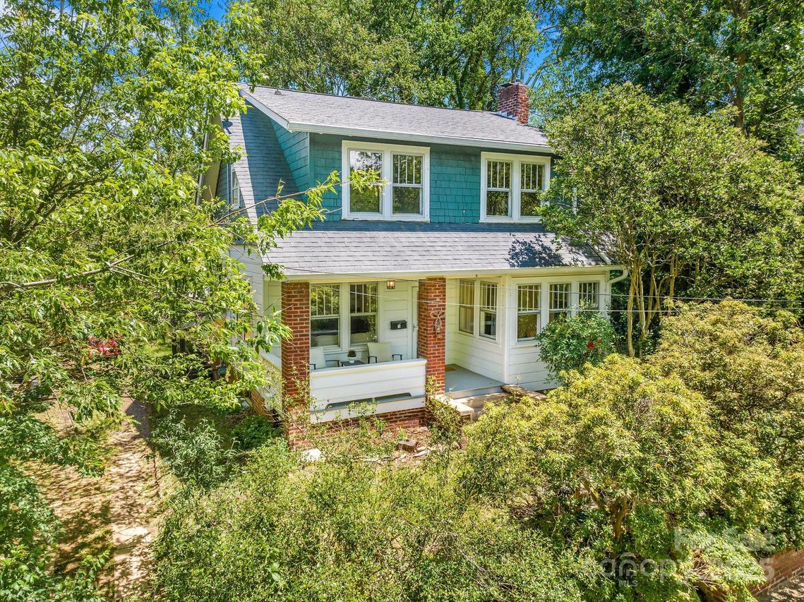 1 Woodlawn Ave., Asheville, NC 28801