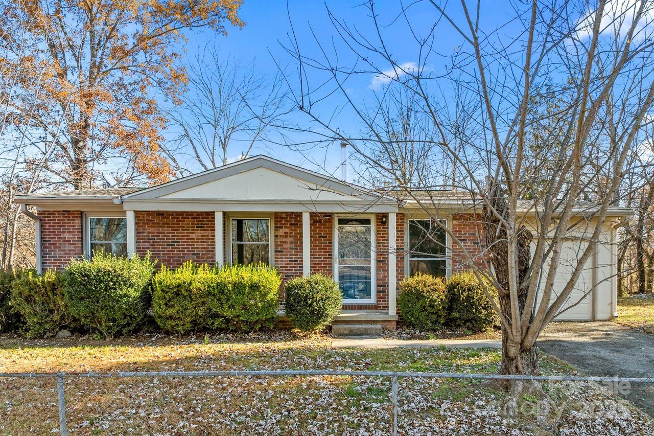 65 First St., Asheville, NC 28803