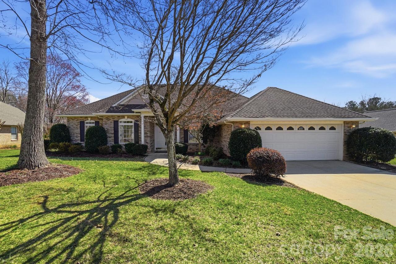 1855 Cameron Heights Cir., Denver, NC 28037