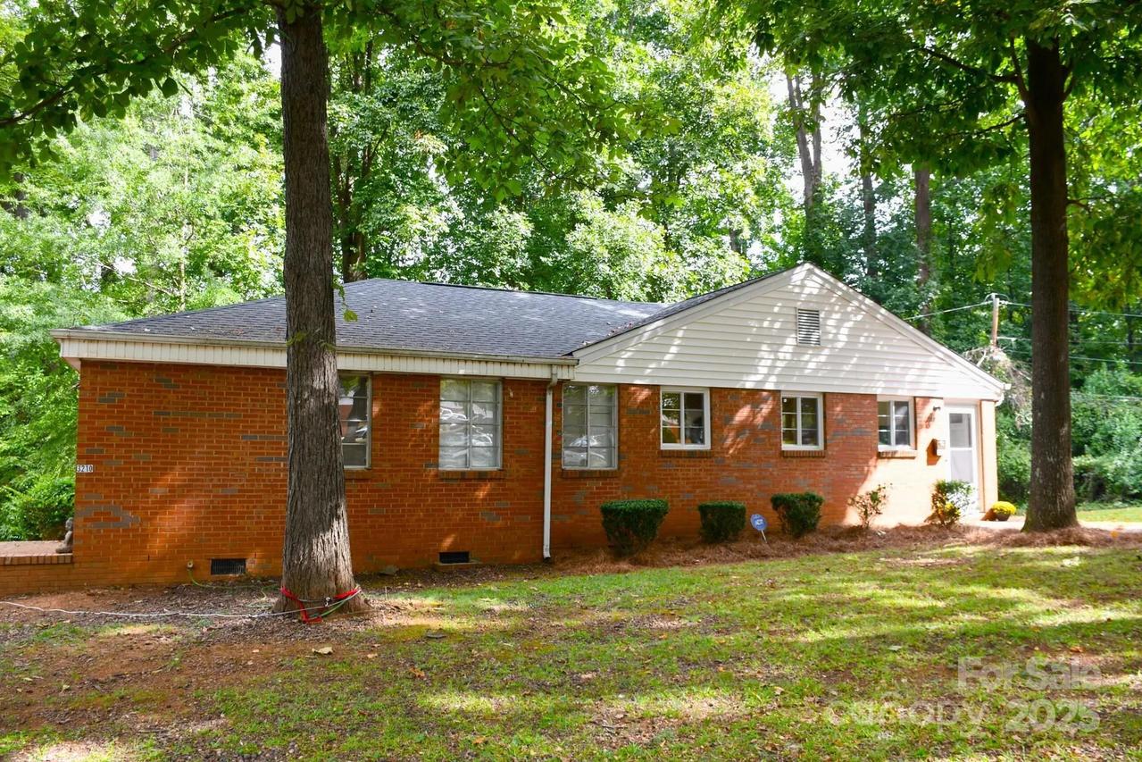 3210 Marlborough Rd., Charlotte, NC 28208