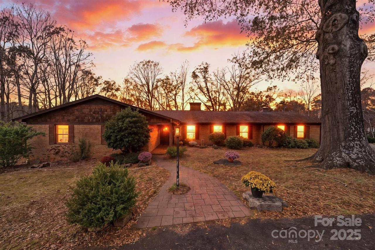 219 Settlemyre Rd., Morganton, NC 28655