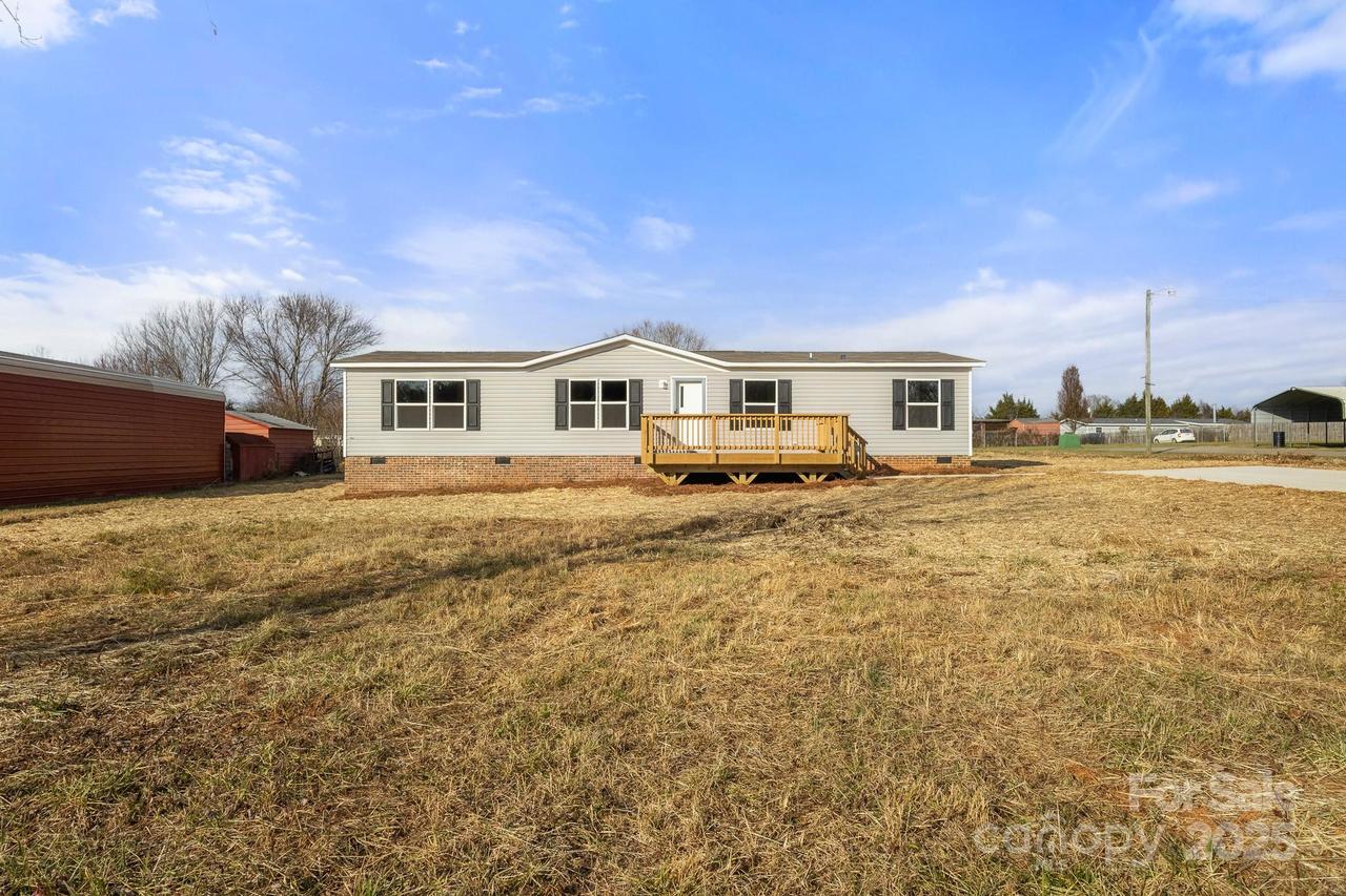 135 Rock Olive Dr., Rockwell, NC 28138