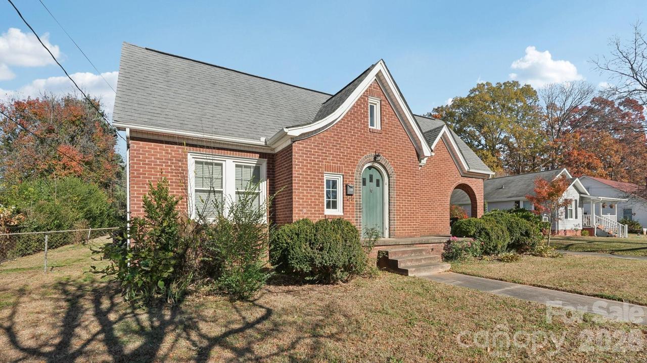 552 Hyde Park Dr., Concord, NC 28025
