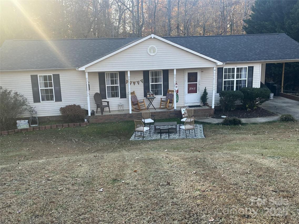 2743 Stockwood Dr., Gastonia, NC 28056