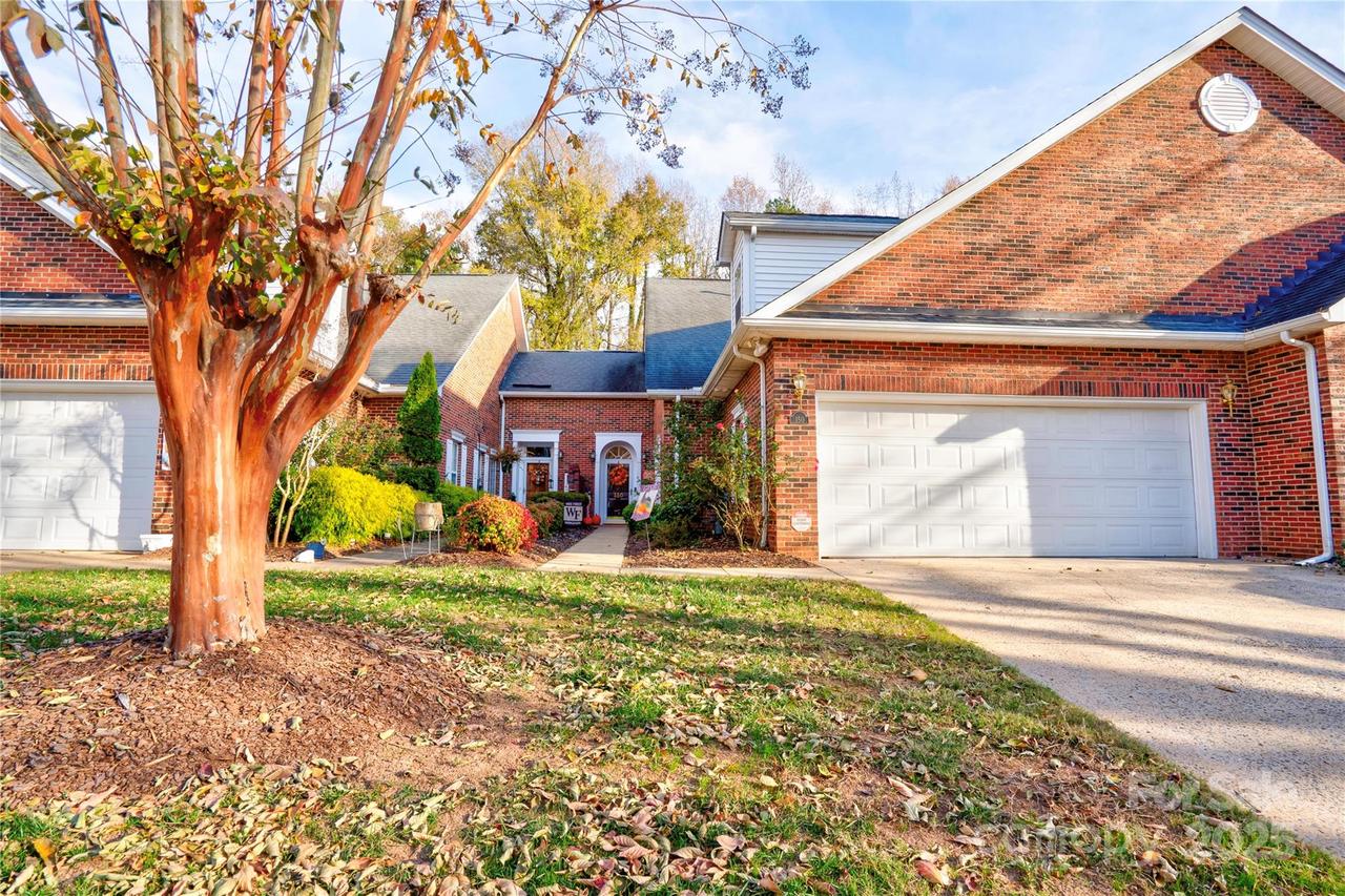 150 Columns Cir., Shelby, NC 28150