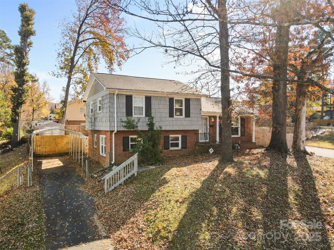 1323 Ranch Rd., Charlotte, NC 28208