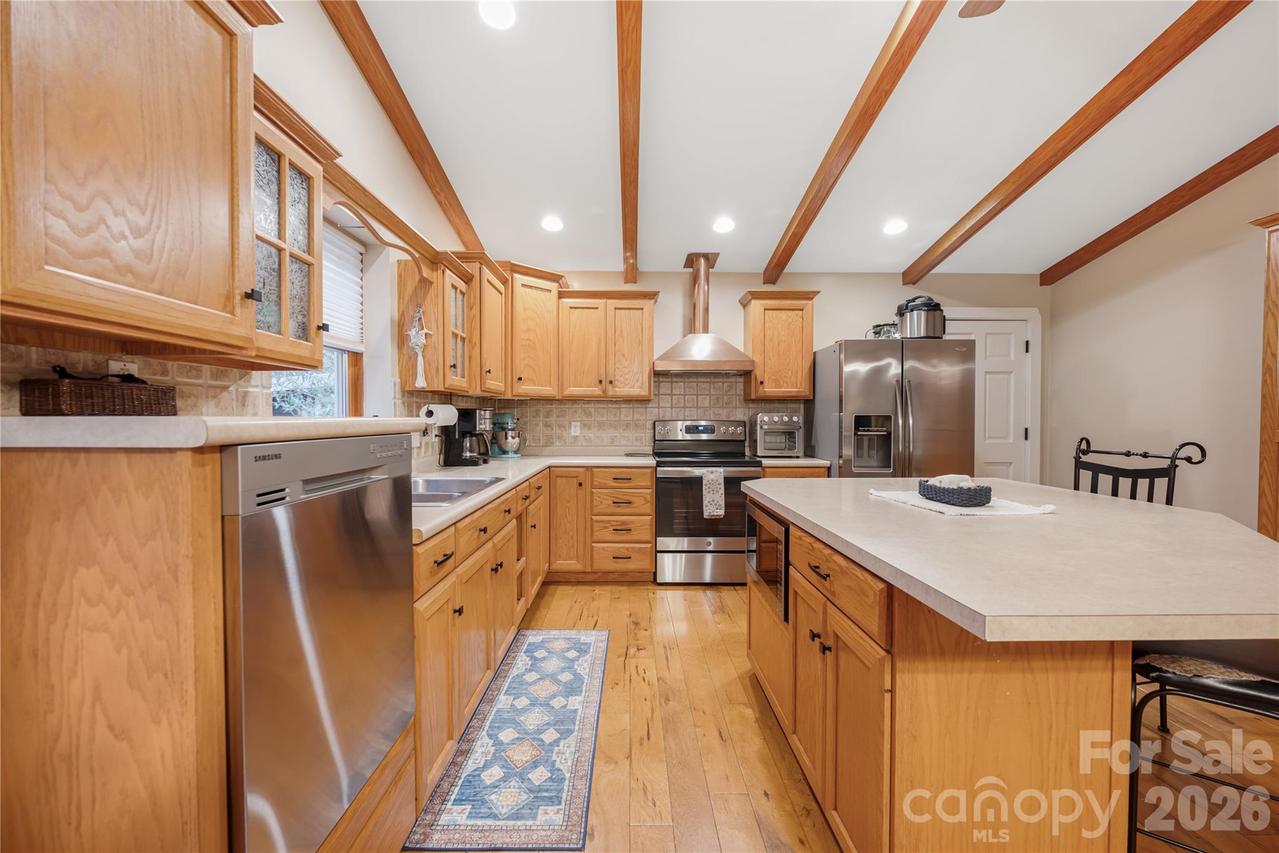 2174 Lynmore Dr., Sherrills Ford, NC 28673