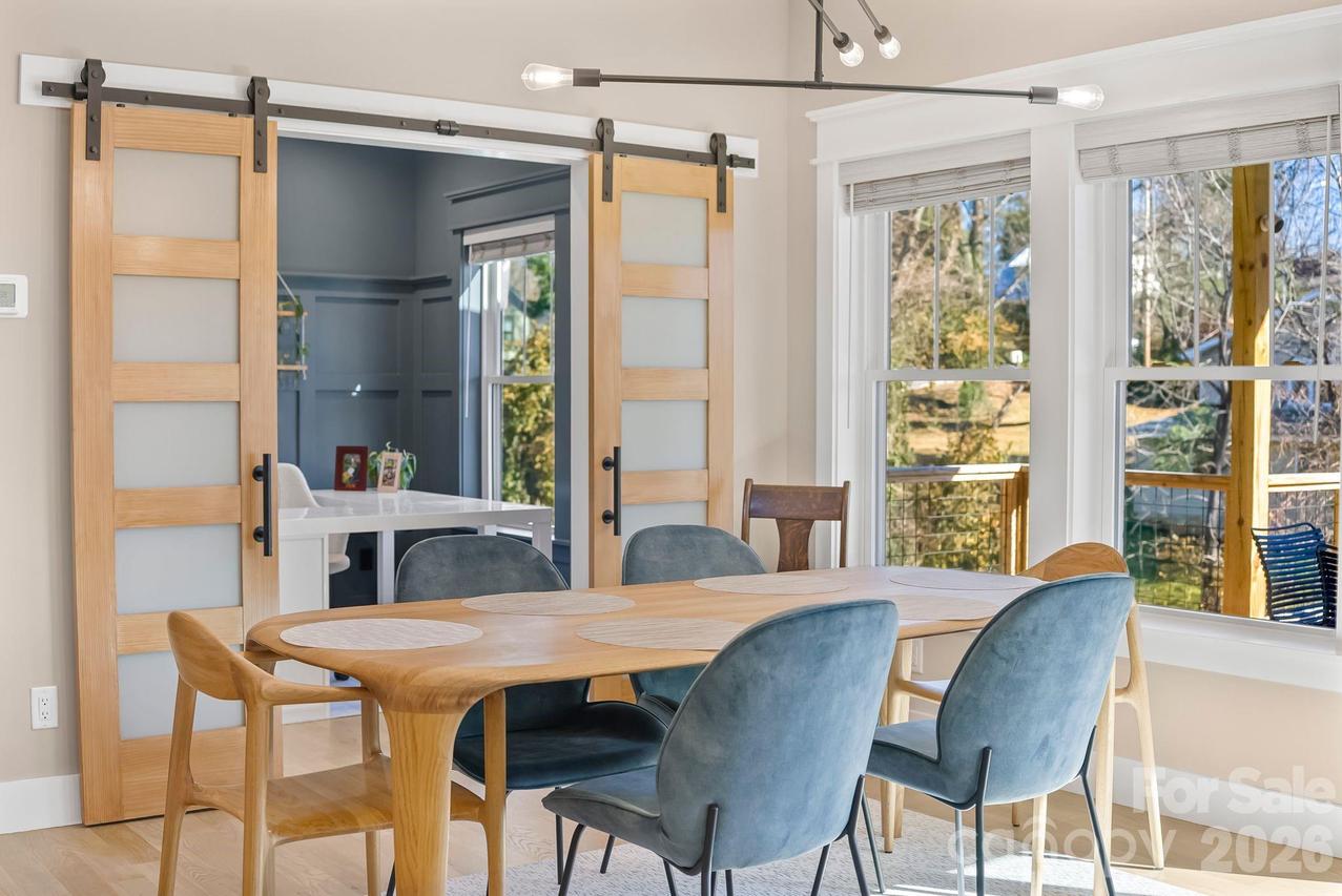 38 Acona Ln., Asheville, NC 28803