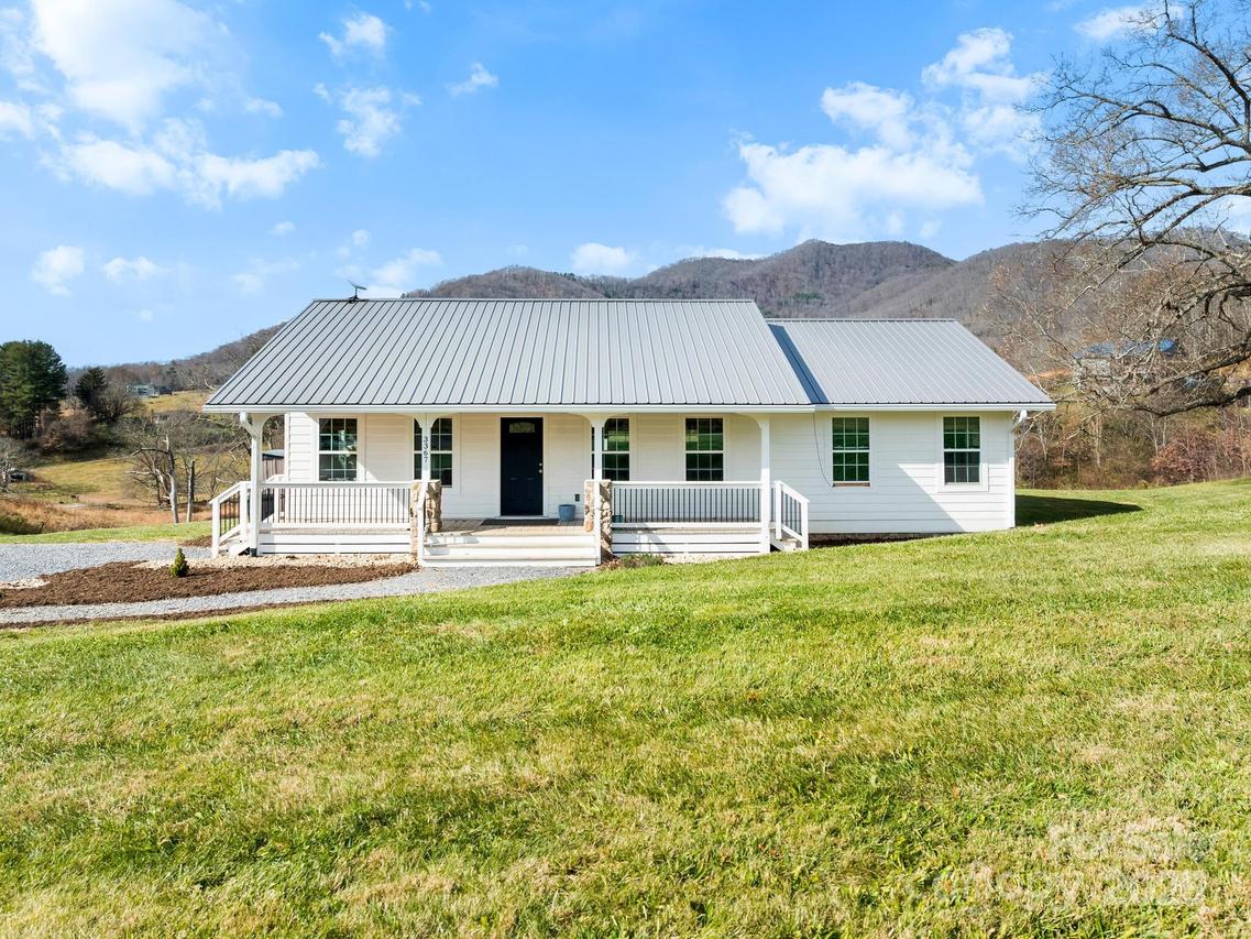 3367 Thickety Rd., Clyde, NC 28721
