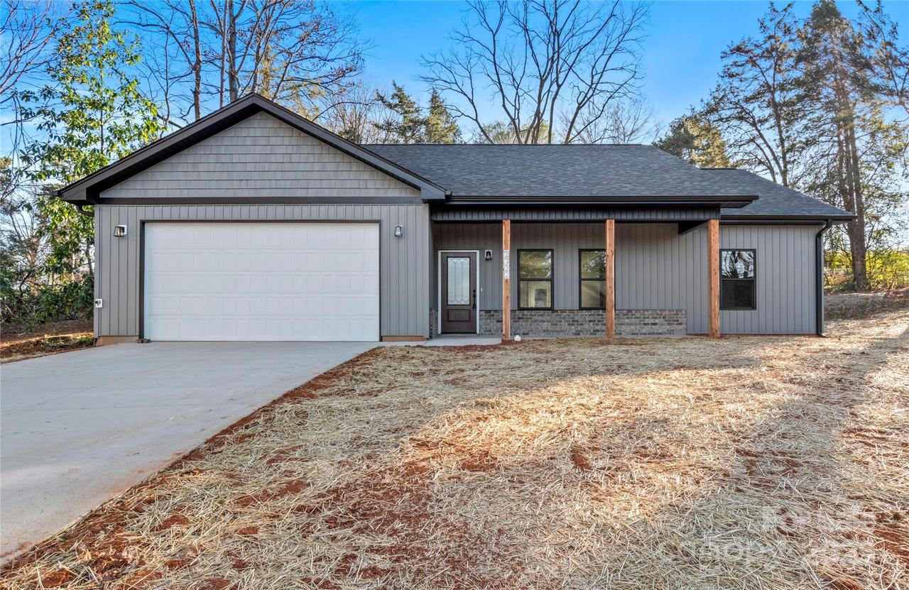 2322 Summerlin St., Winston Salem, NC 27103