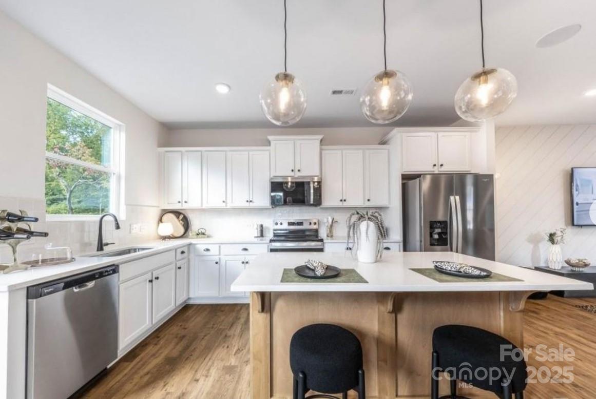 11622 Sapsucker Ln., Charlotte, NC 28215