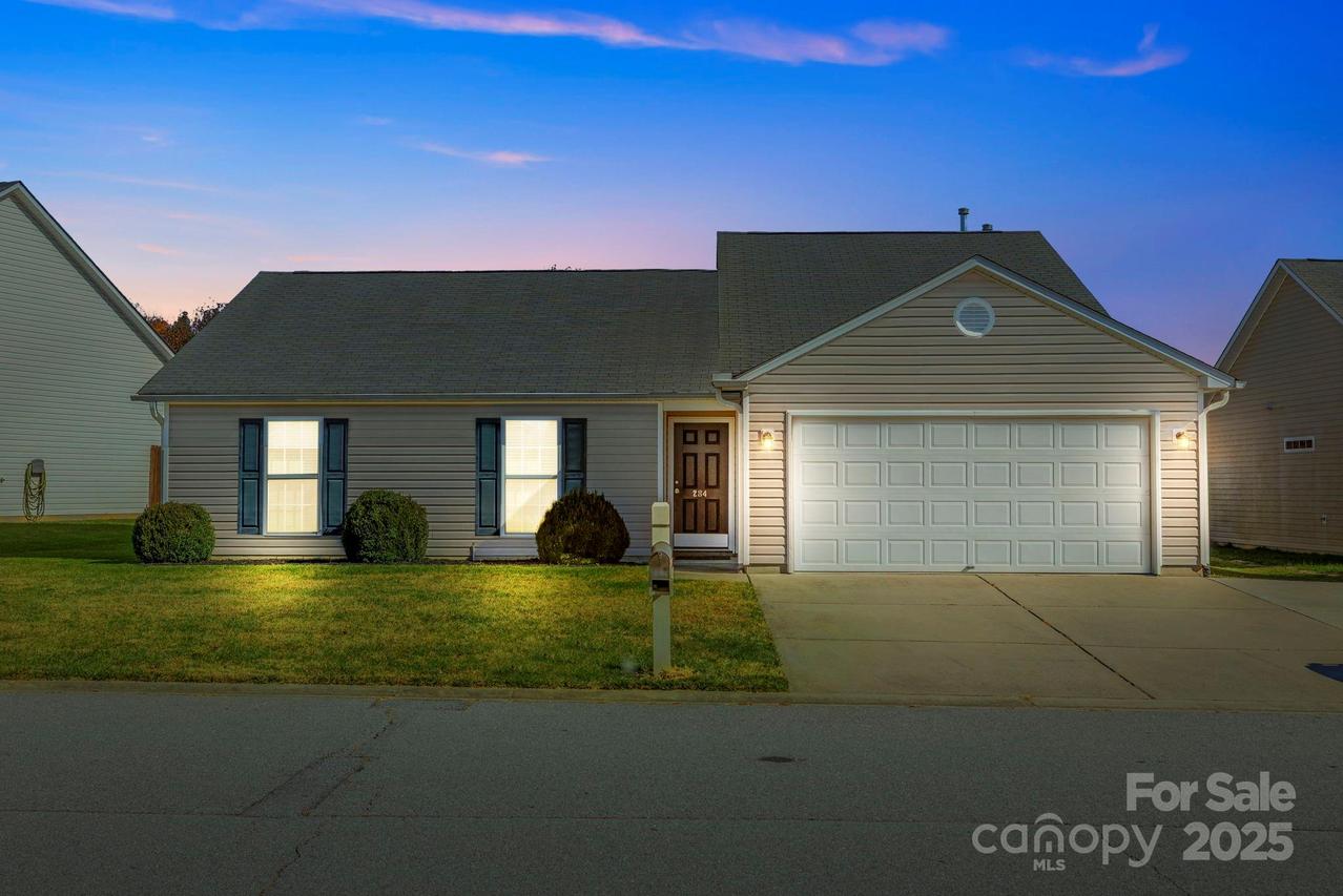 284 Mud Creek Rd., Fletcher, NC 28732