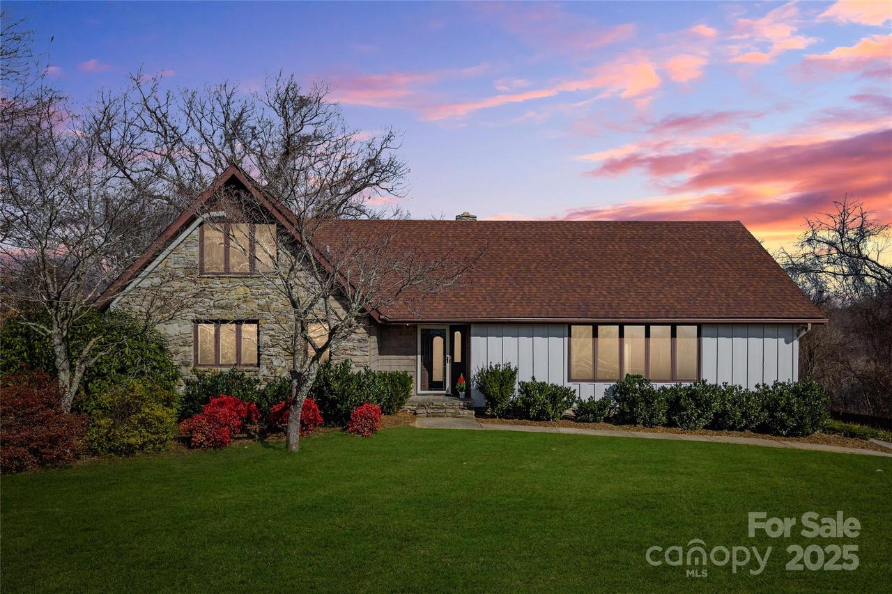 112 Hy Vu Dr., Canton, NC 28716