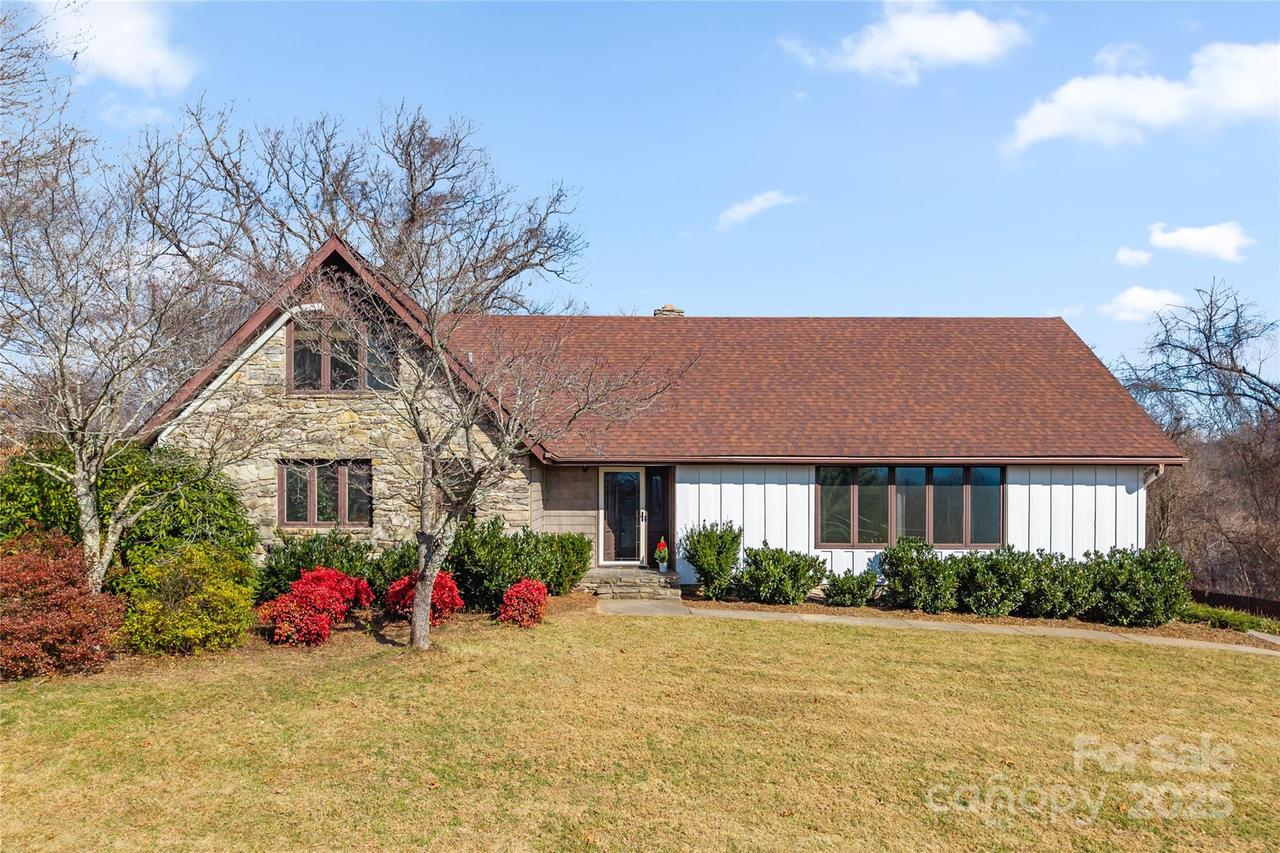 112 Hy Vu Dr., Canton, NC 28716