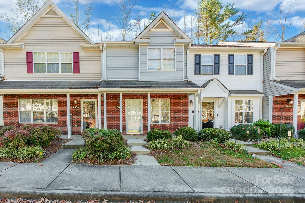6856 Cypress Tree Ln., Charlotte, NC 28215