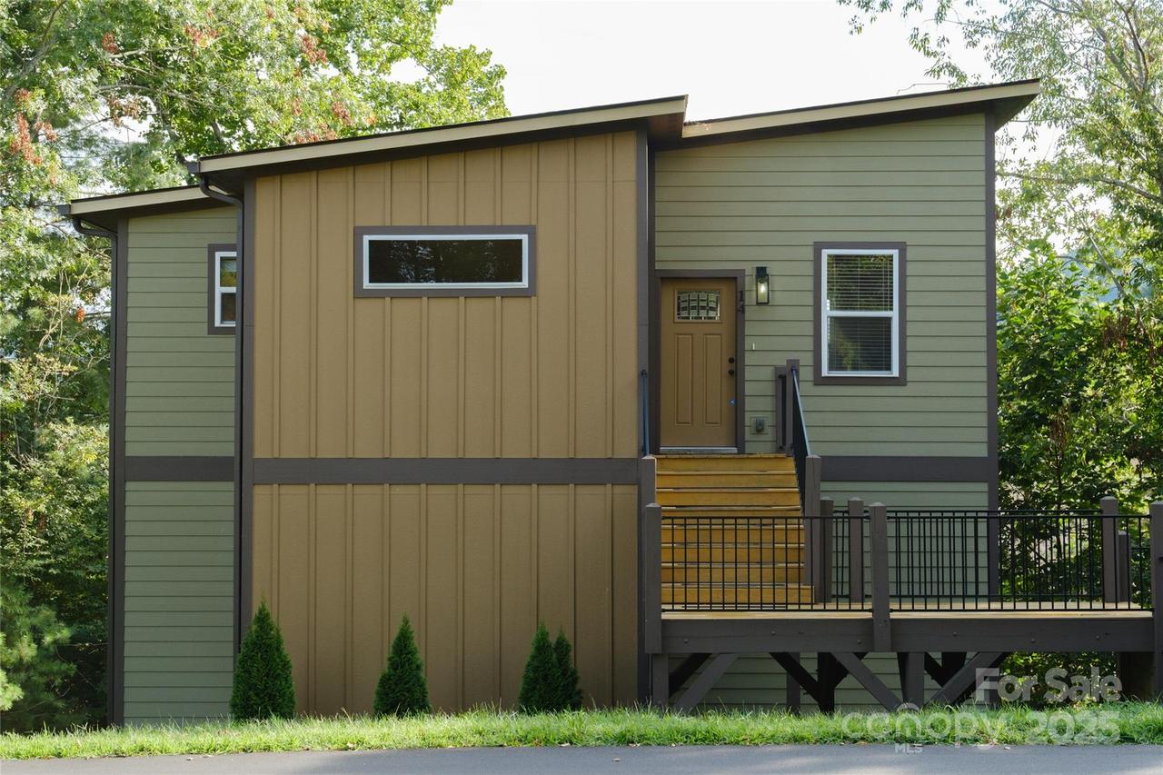 14 Red Maple Dr., Weaverville, NC 28787
