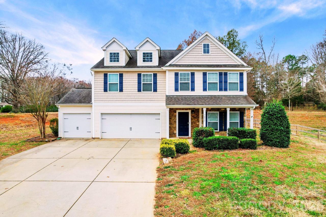 7031 Friar Tuck Ln., Mint Hill, NC 28227