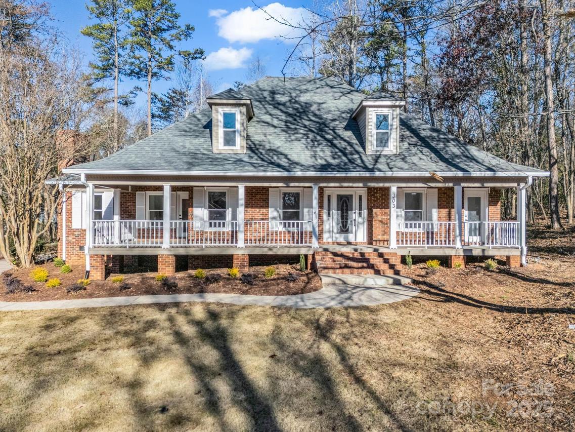 303 Fairforest Dr., Rutherfordton, NC 28139