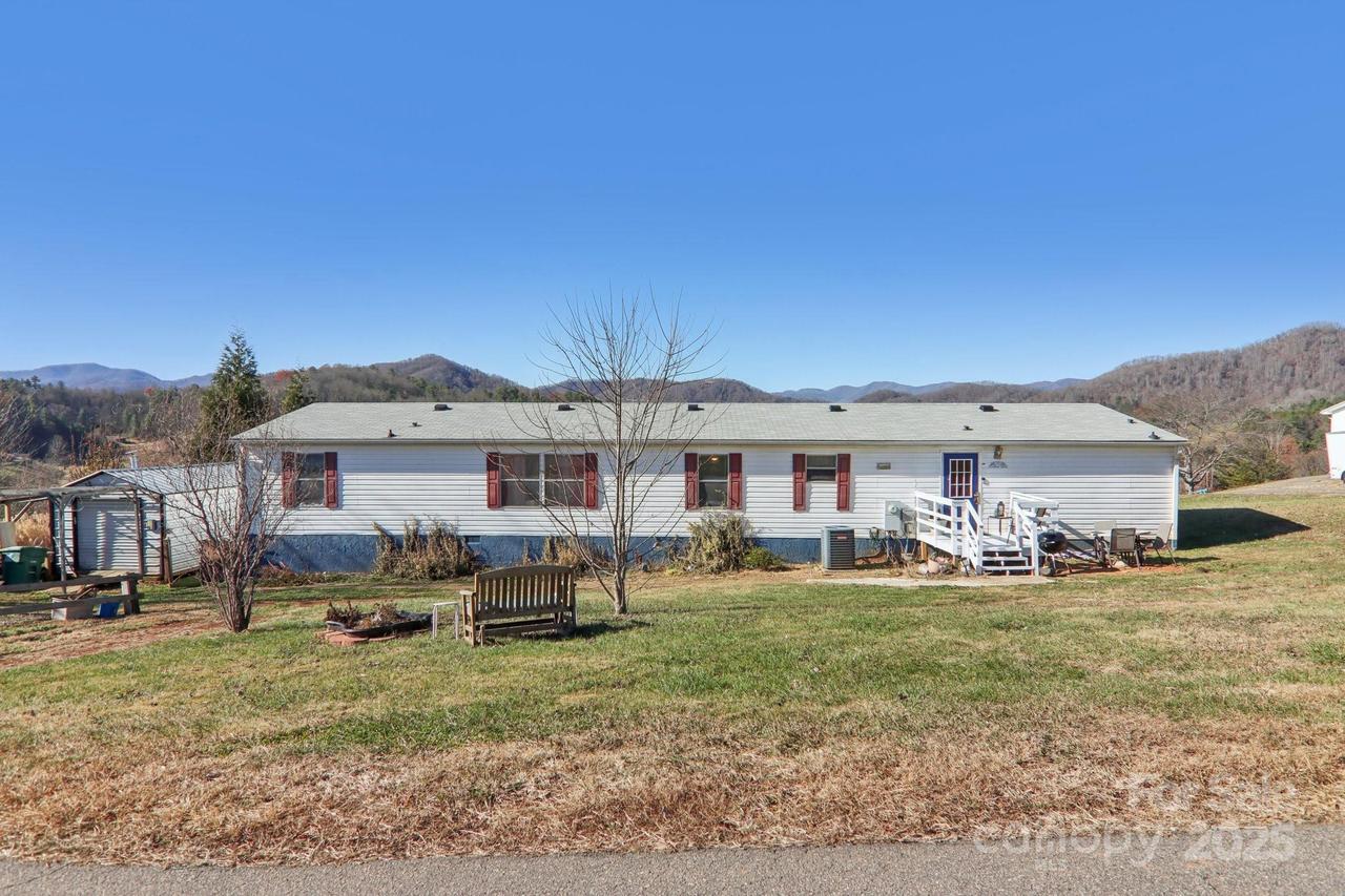 99 Colton Dr., Leicester, NC 28748