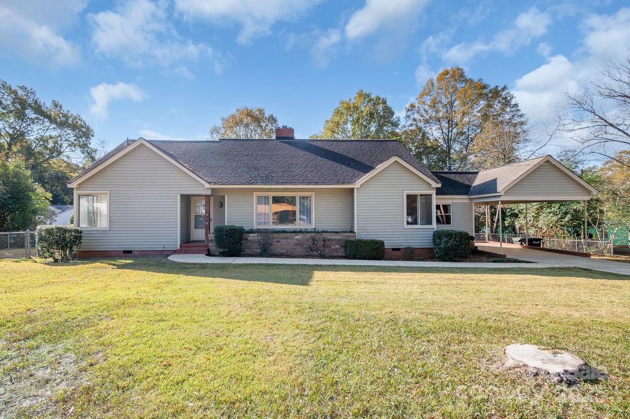 415 Magnolia Dr., Monroe, NC 28112