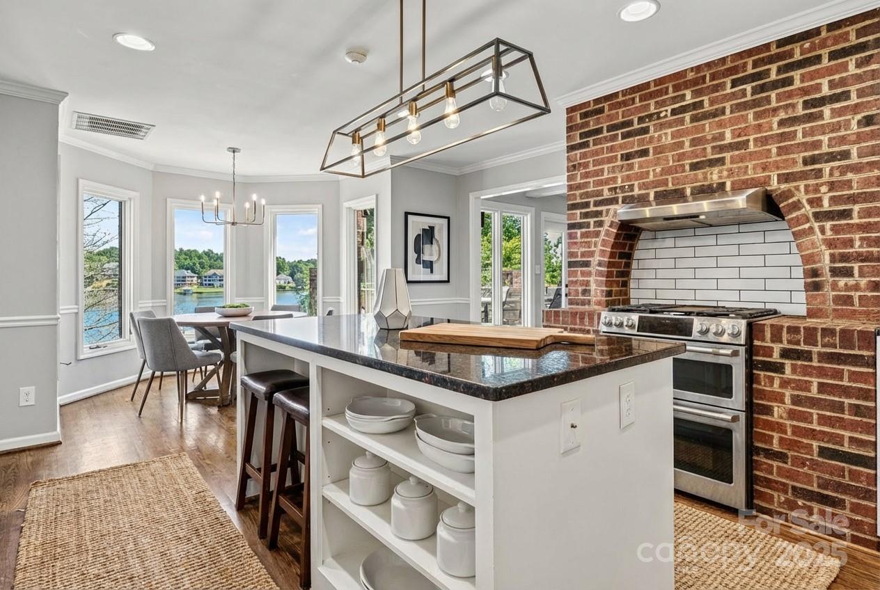 476 44th Avenue Dr., Hickory, NC 28601