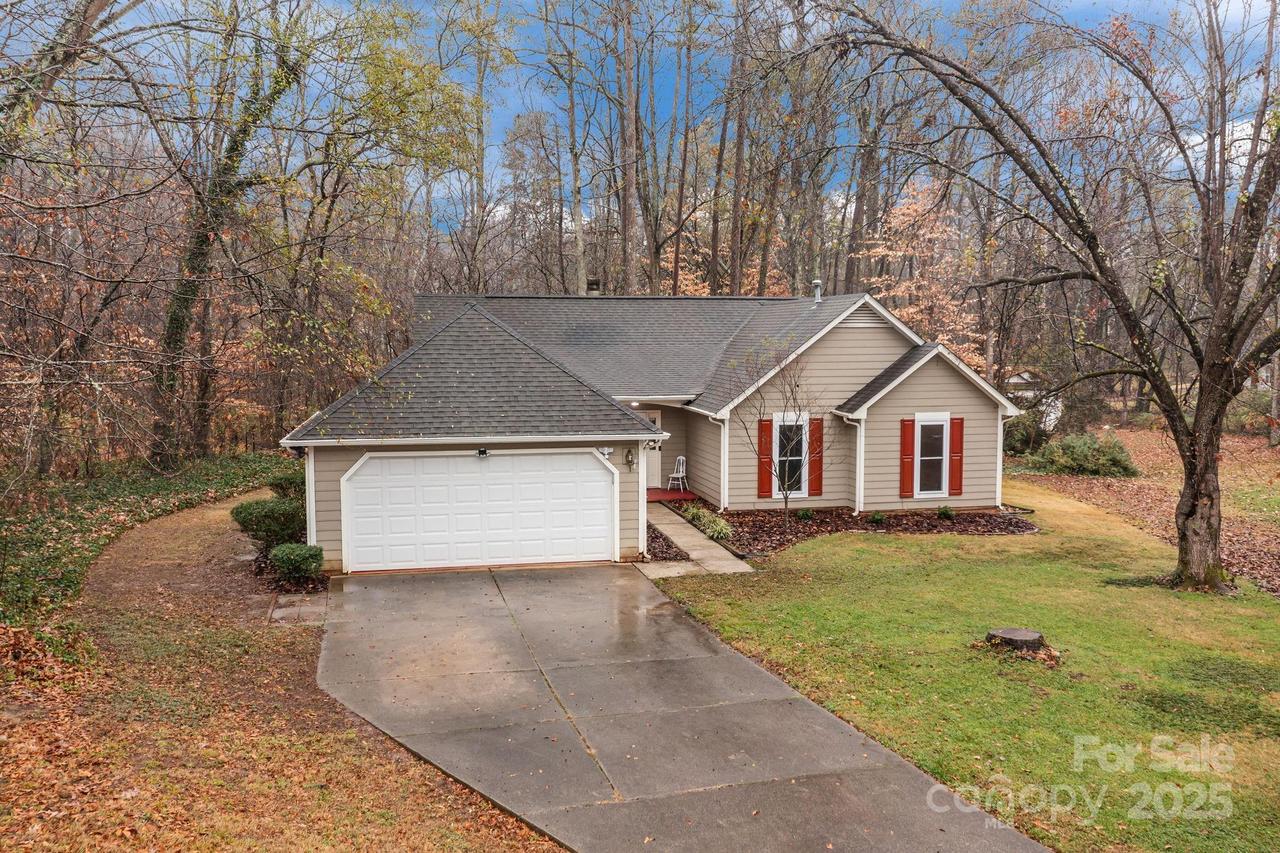 1600 Rocky Glen Ln., Charlotte, NC 28214