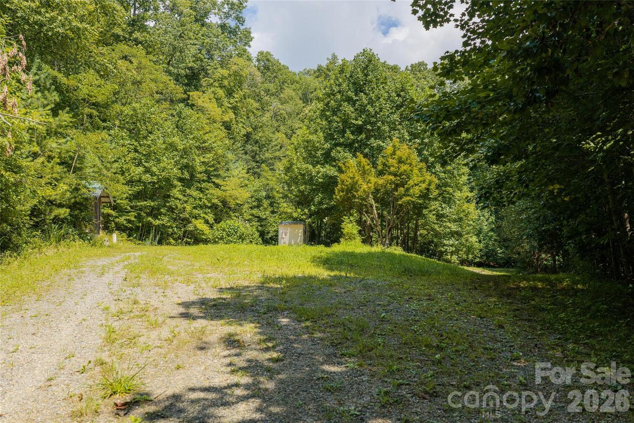 649 Old Nc 280 Hwy., Pisgah Forest, NC 28768
