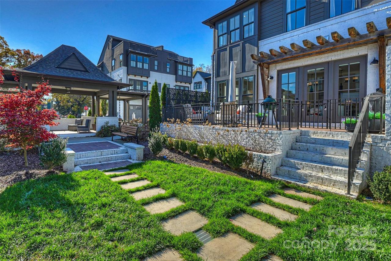 2208 Nolen Ridge Ave., Charlotte, NC 28209