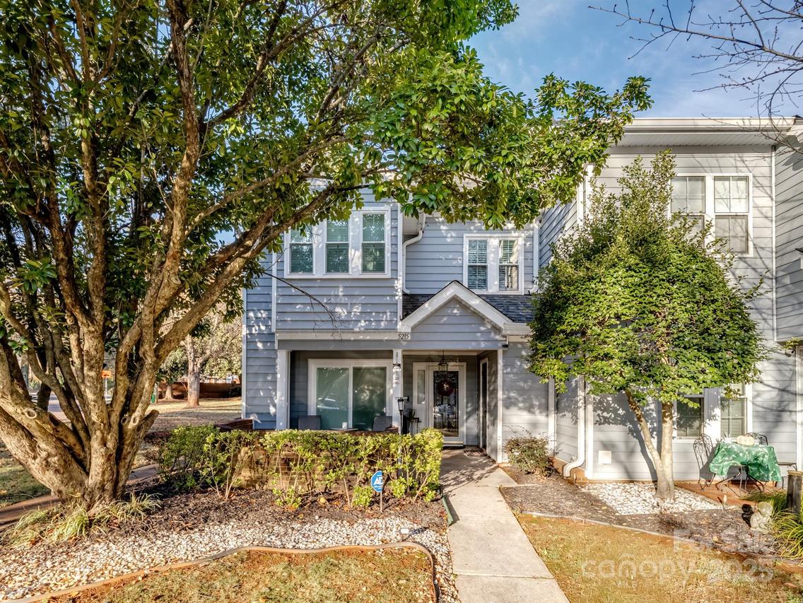 5215 Amity Springs Dr., Charlotte, NC 28212