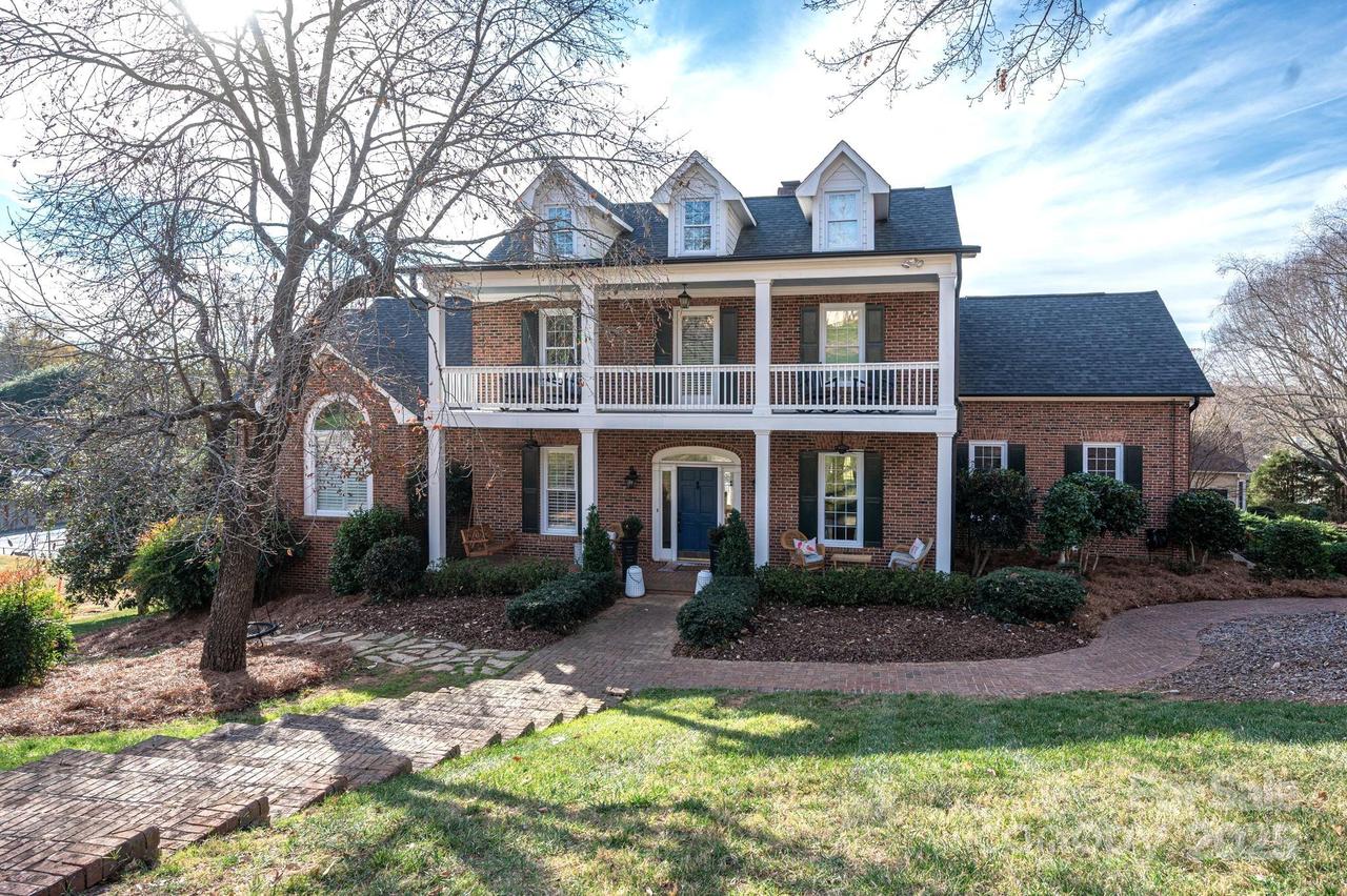 501 Maymont Dr., Cramerton, NC 28032