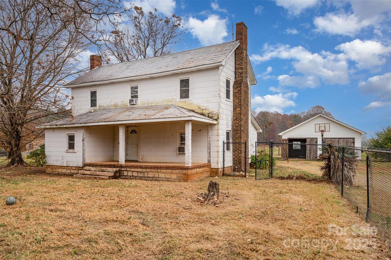 9430 Holly Ridge Rd., Rockwell, NC 28138