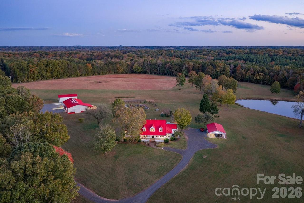 1260A Beaver Island Trail Rd., Walnut Cove, NC 27052