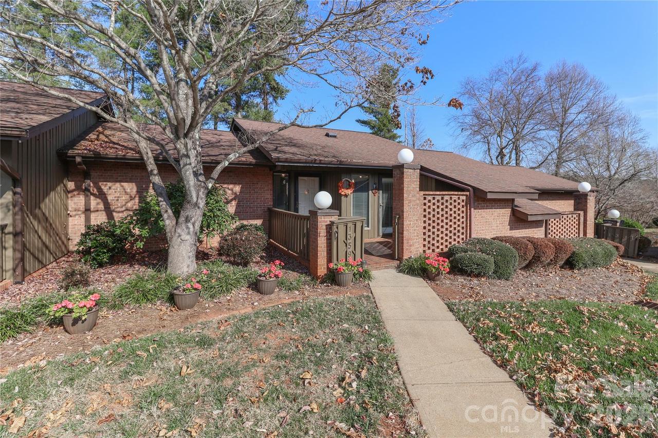 1359 Radio Rd., Statesville, NC 28625