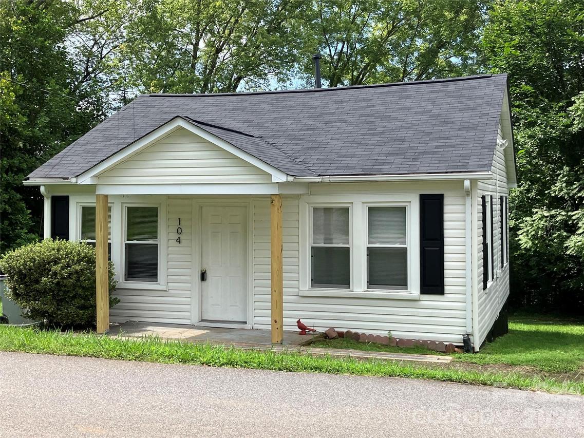 104 Countryside Dr., Lenoir, NC 28645