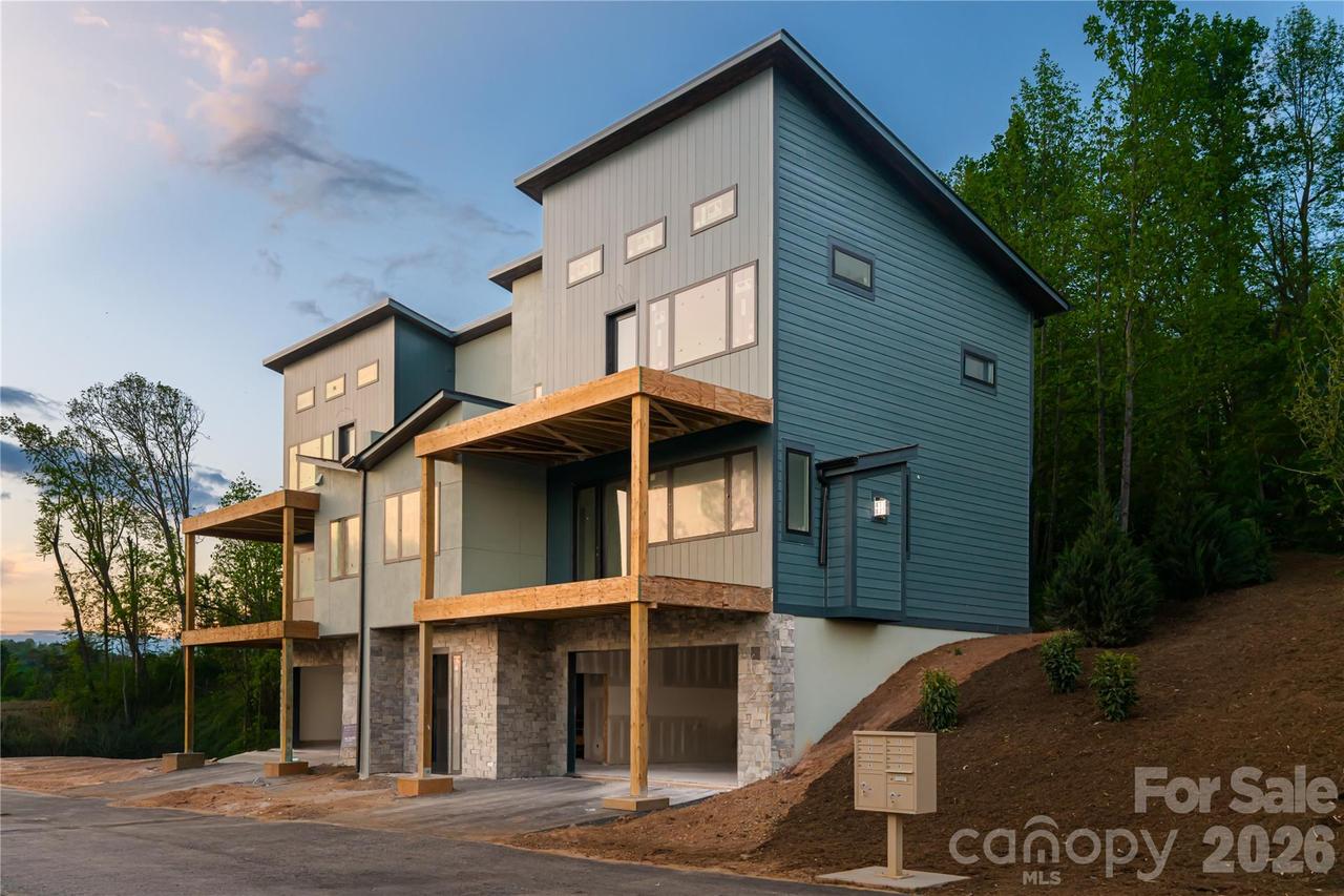 611 Storybook Villas Tr., Asheville, NC 28804