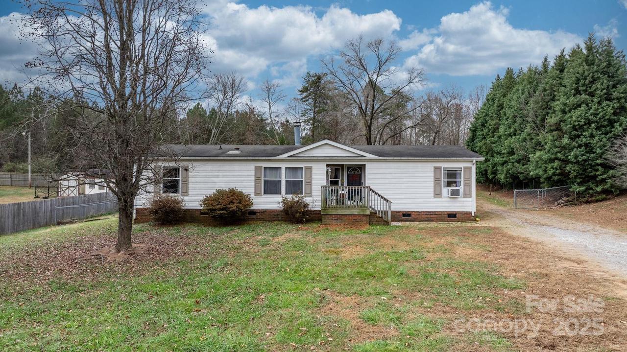 157 Broad Meadow Dr., Statesville, NC 28677