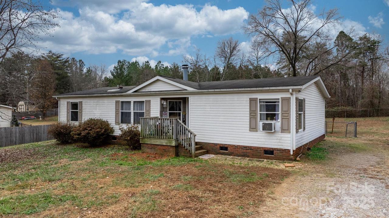 157 Broad Meadow Dr., Statesville, NC 28677