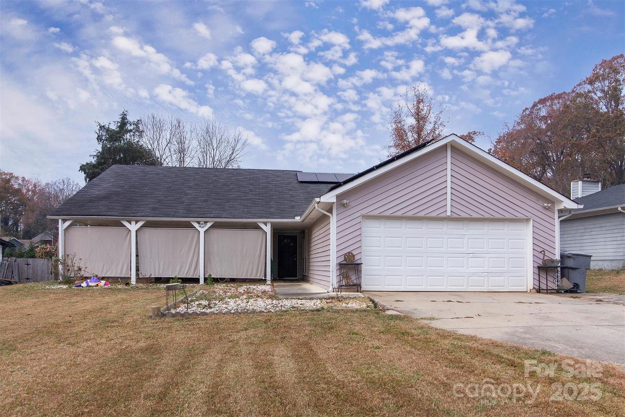 4715 Cricklewood Ln., Charlotte, NC 28212